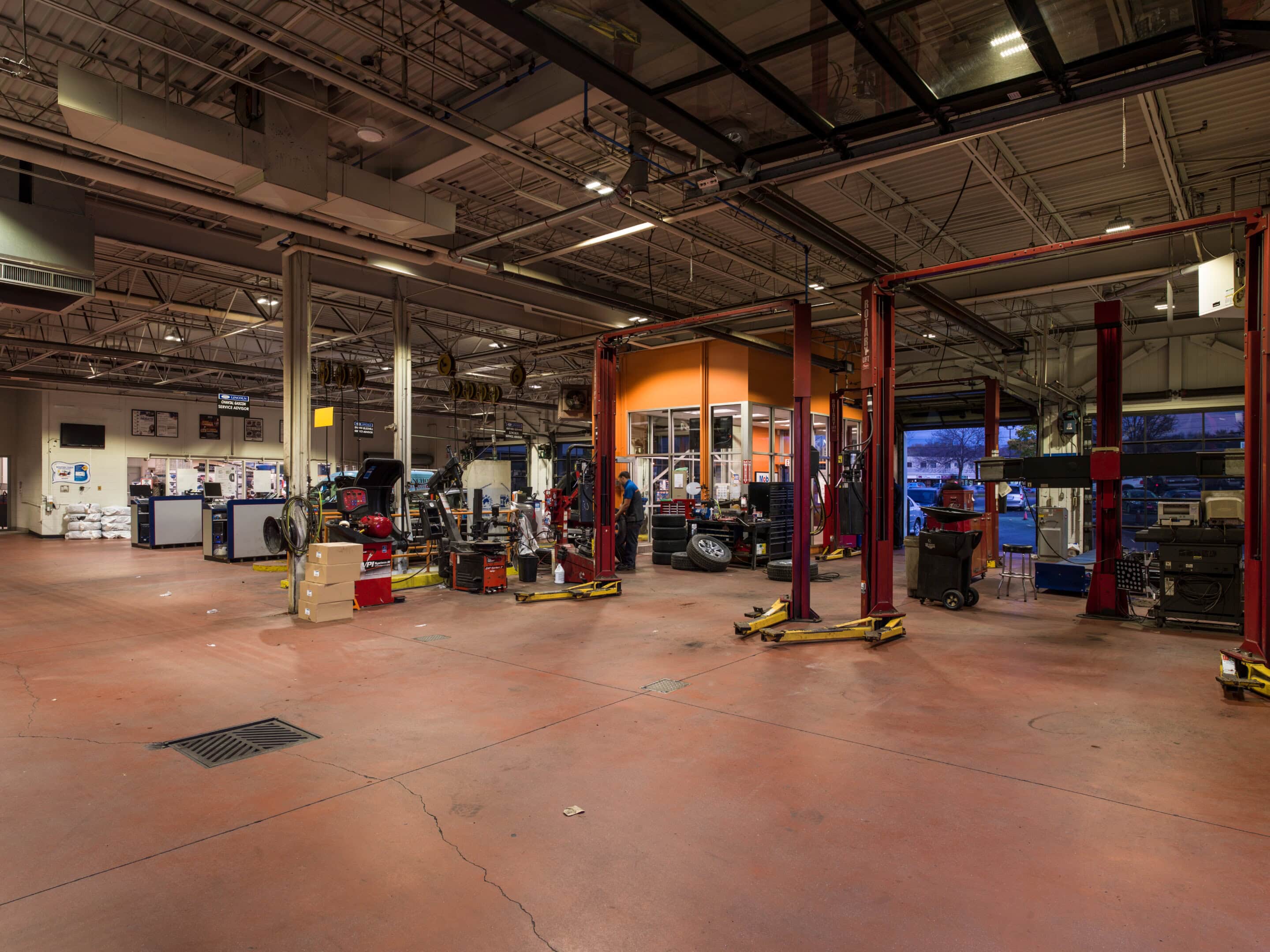Service bay lighting at Jim Keay Ford Lincoln, Ottawa