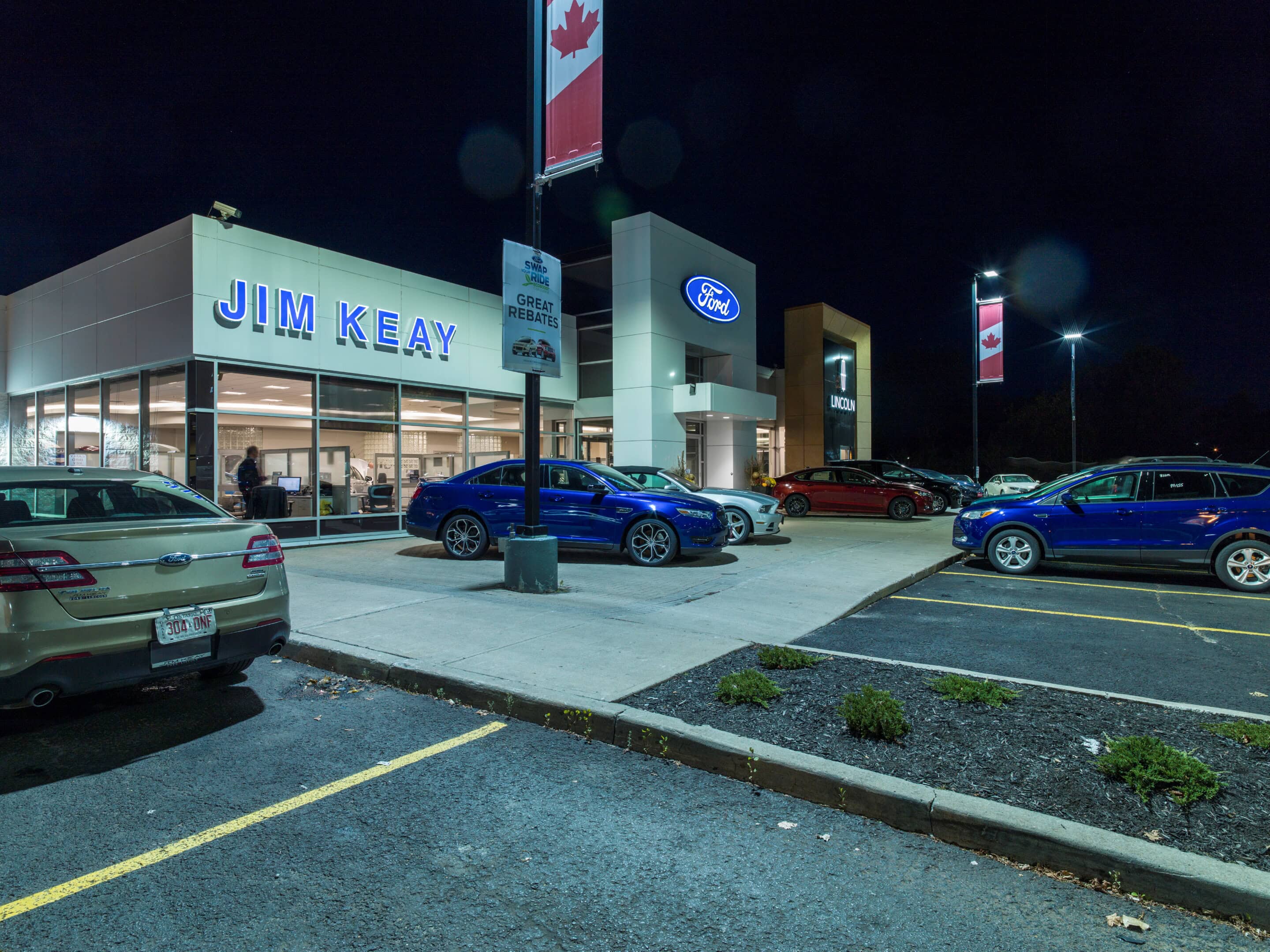 Exterior lighting at Jim Keay Ford Lincoln, Ottawa