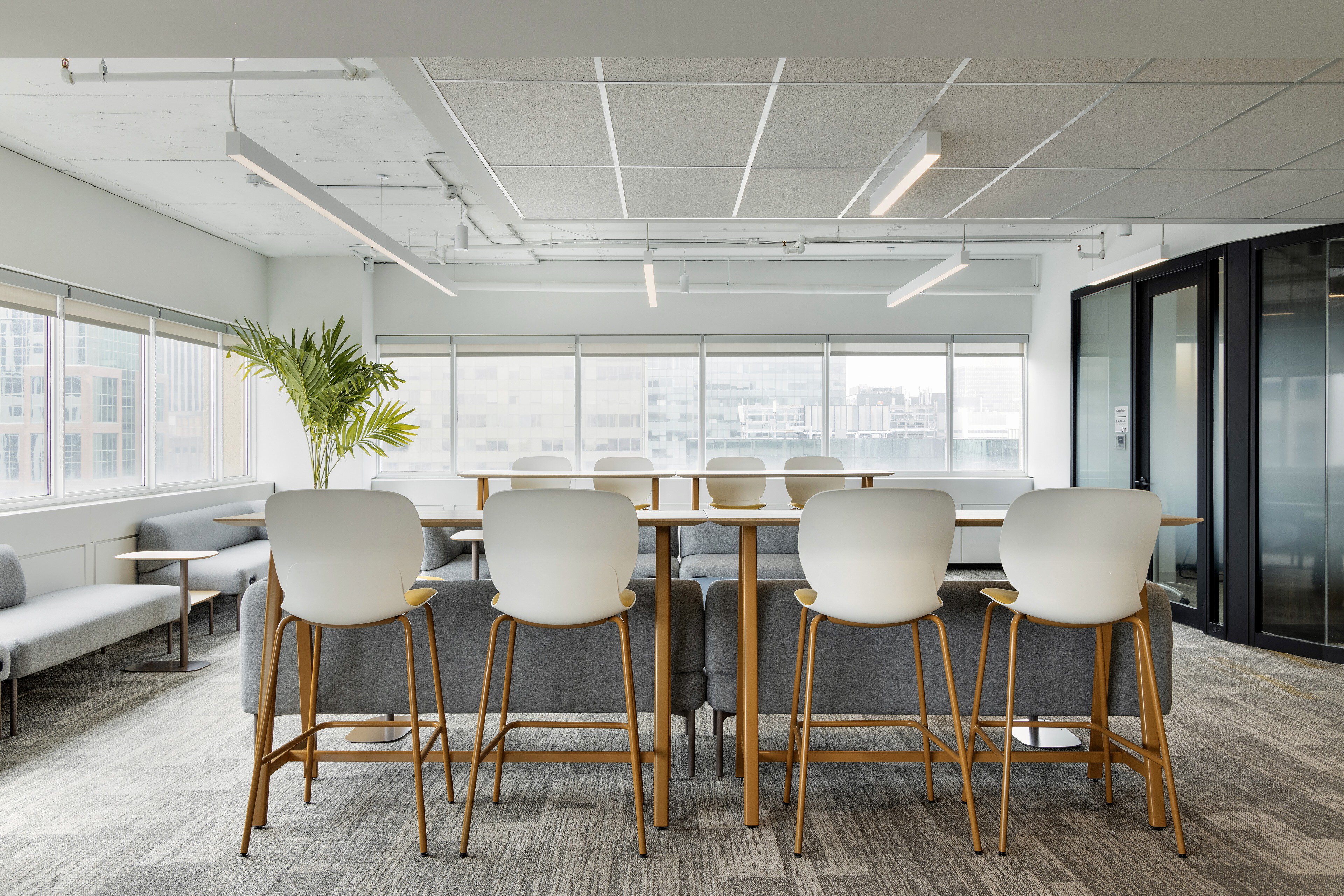 Dining table lighting at Federation of Canadian Municipalities (FCM), Ottawa
