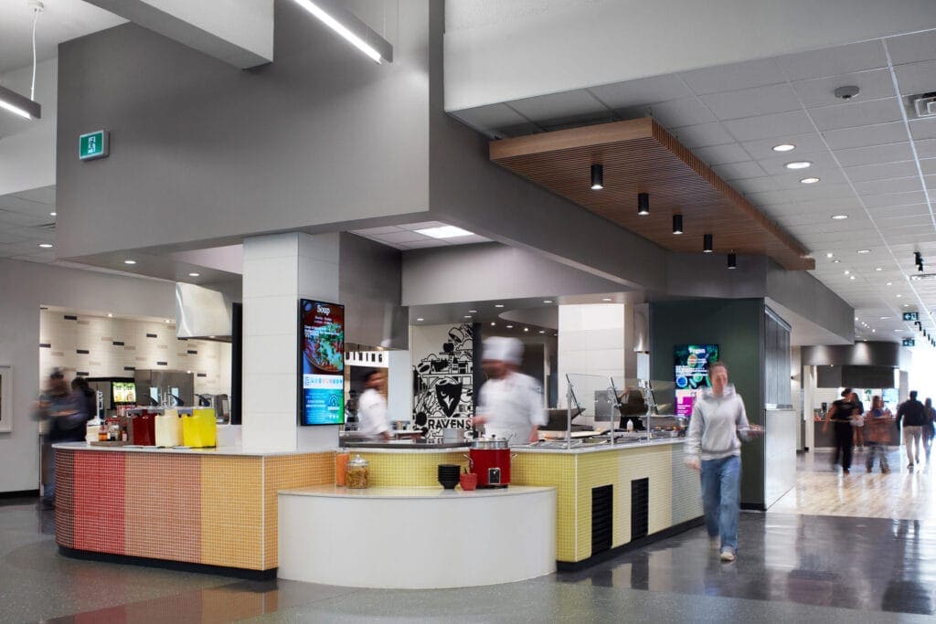 Adjustable Liteline Klick track and pendants light a food kiosk at Carleton University Teraanga Commons, Ottawa.